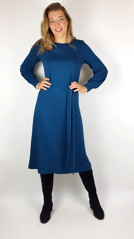 Controle archief Verslinden Effen petrol midi-jurk | Lily Balou jurken & knitwear bij Kekke Jurkjes