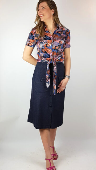 who's-that-girl-blouse-seaflower-saumon-tante-betsy-rok-buttons-jersey-denim