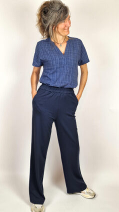 nice-things-blouse-textured-blue-zilch-lange-broek-wide-navy