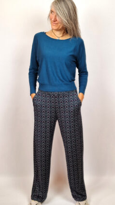 zilch-bamboe-top-batsleeve-petrol-ich-jane-broek-leoie-triangle