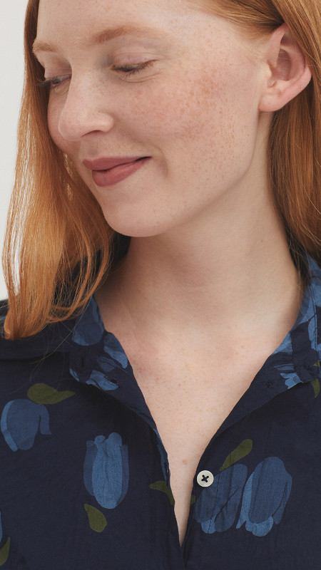 nice-things-blouse-crinkle-tulips-dark-blue