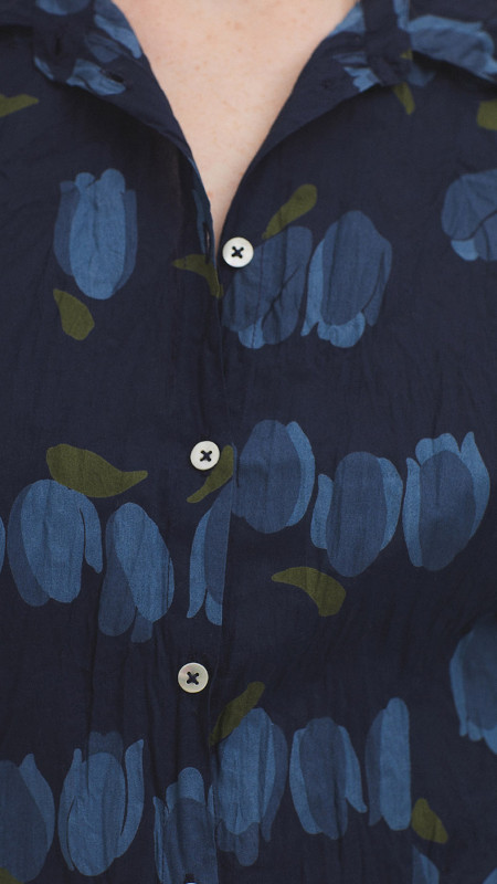 nice-things-blouse-crinkle-tulips-dark-blue