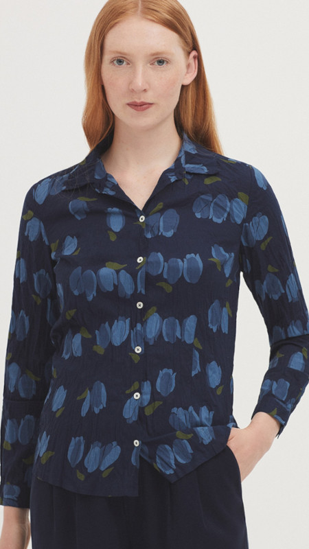 nice-things-blouse-crinkle-tulips-dark-blue