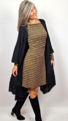 surkana-jurk-beam-poncho-sleeves-frinches-black